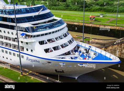 The MS Regatta Cruise ship of the Oceania Cruises in the Panama Canal ...