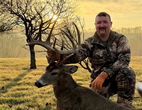 North Carolina Hunter Shoots "Three-Horned" 12-Point Buck | Outdoor Life