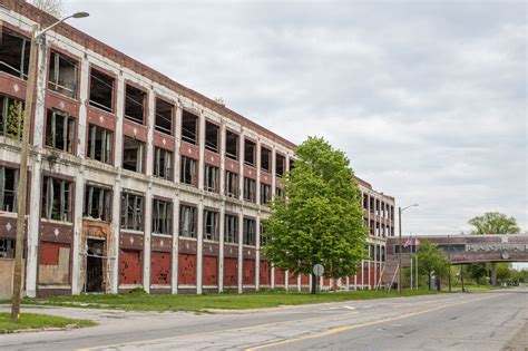 Packard Plant walking tours now offered through Pure Detroit - Curbed Detroit