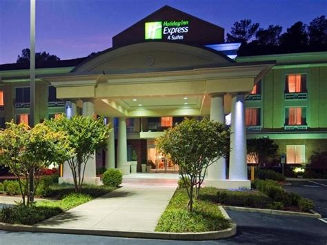 Holiday Inn Express Hotel & Suites Emporia in Emporia (VA) - Room Deals, Photos & Reviews