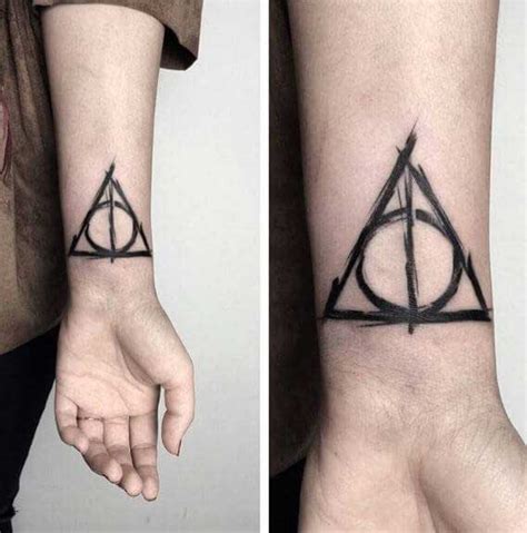 Triangle Tattoo Designs, Ideas and Meanings - All you need to know ...