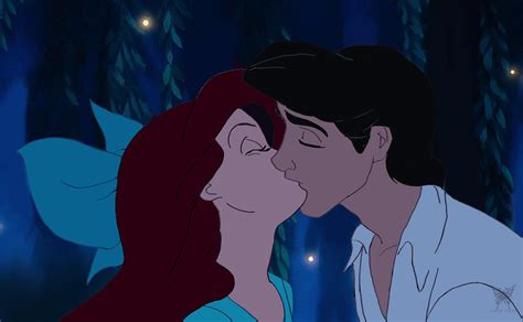 Little Mermaid Kiss The Girl Silhouette