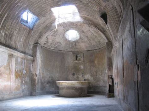 Caldarium, Stabian Bath (2) | Ancient roman architecture, Ancient rome, Roman architecture