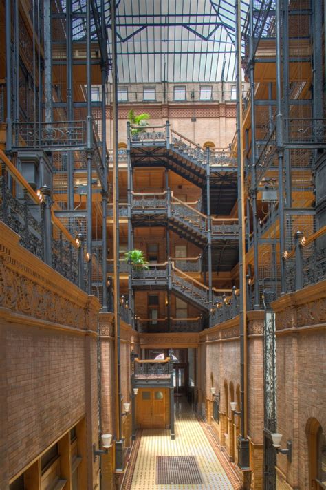 Bradbury Building Interior - LA Conservancy Photo Tour on eecue.com ...