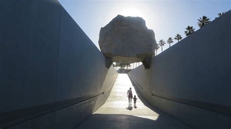 Levitated Mass | Michael Heizer - Arch2O.com