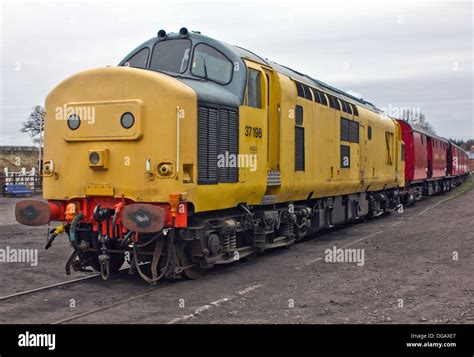 English Electric Type 3 Class 37 Diesel Locomotive Train Stock Photo - Alamy