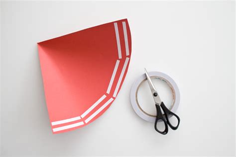 How to make a paper cone • CakeJournal.com