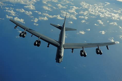 Russian Su-35 fighter intercepts two US Air Force B-52 bombers over ...