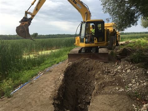 Ditch Digging & Excavation Construction Company - Greater Milwaukee Based | MudTech Midwest ...