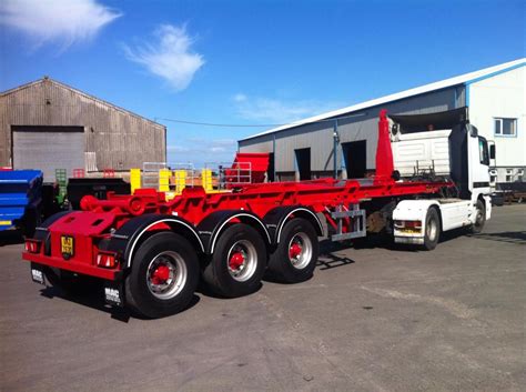 Hooklift Trailers | McCauley Trailers