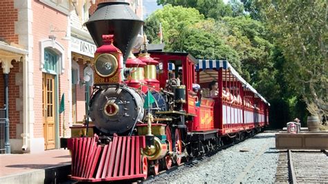 Disneyland Railroad | Disneyland Resort