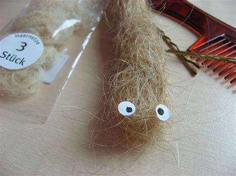 The Hausfrau Journal: How to make a hair rat for free