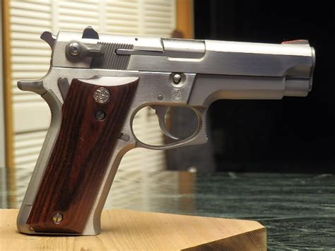 Smith & Wesson S&W 659 Stainless Steel W/Rosewood Grips 9mm Luger For Sale at GunAuction.com ...