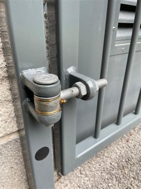 The industrial heavy-duty hinge | Gatemaster Locks