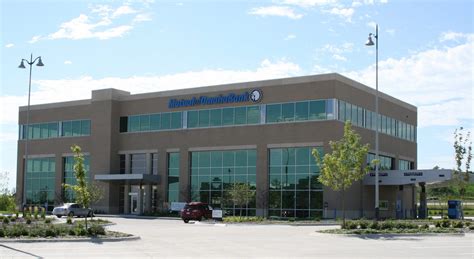 Mutual of Omaha Bank/Office Building | Schnackel Engineers