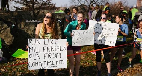 14 Hilarious Spectator Signs To Make For Race Day - Women's Running