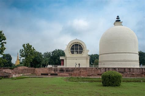 The Parinirvana Temple with the Parinirvana Stupa, Kushinagar Uttar Pradesh India Editorial ...