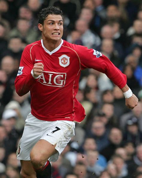 Manchester United - Goal of the Day: Cristiano Ronaldo v Fulham (2006/07)