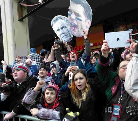 Patriots Parade Through Boston, as Fans Brave Snowstorm’s Aftermath - The New York Times