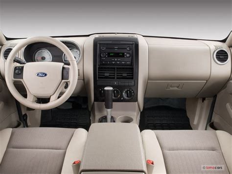 2008 Ford Explorer Sport Trac: 11 Interior Photos | U.S. News