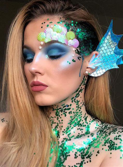 9 Mermaid Makeup Ideas For Halloween That Are Far From Basic | Mermaid costume makeup, Mermaid ...