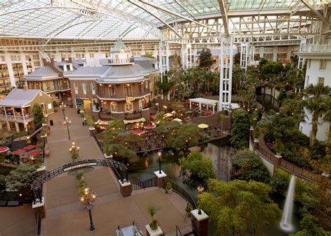 Discover Gracious and Grand Gaylord Opryland - Senior Travel Tales and Tips