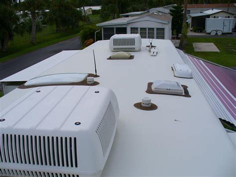 Learn The Basics of RV Roofing with The Ultimate RV Roof Guide!