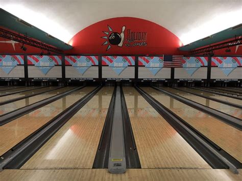 Open Bowling | Family Fun | Things To Do | Holiday Lanes | Bossier City, LA