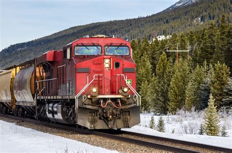 Canadian National Railway Cruises Through Rough Winters With Record Revenue | The Motley Fool