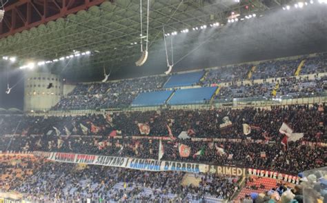 AC Milan ultras mock Inter with 'champions of Arabia' banner - photo