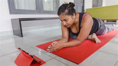 Yoga-inspired flexibility and strength training workout | The GoodLife Fitness Blog