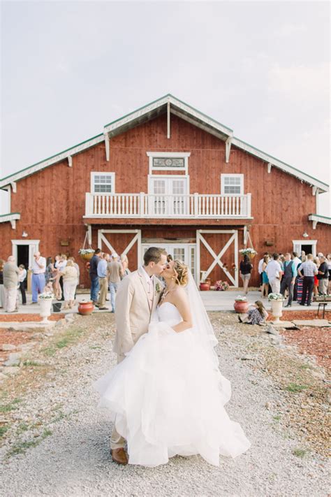 Barn Wedding With Vintage Style Decorations - Rustic Wedding Chic