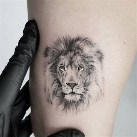 101 Best Small, Simple Tattoos For Men (2021 Guide) | Small lion tattoo, Mens lion tattoo ...