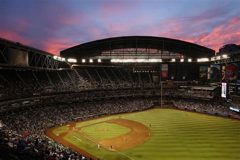 MLB insider suggests Chase Field roof could be open when D-Backs ...