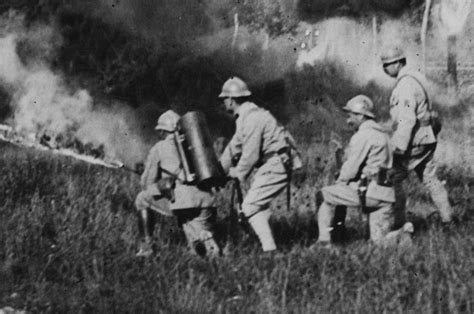 Flamethrower - weapons of ww1