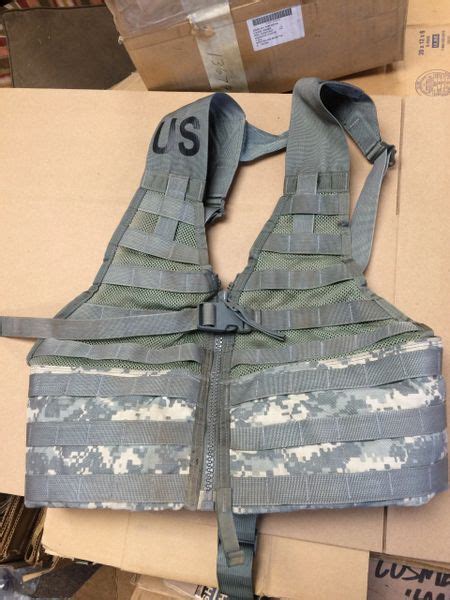 US MILITARY MOLLE ACU CAMO FIGHTING LOAD CARRIER CO/PD-02-02, 846 ...