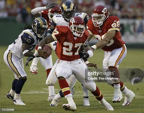 1,070 Larry Johnson Chiefs Stock Photos, High-Res Pictures, and Images ...