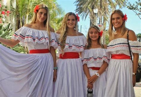 Traje típico de Sele de surf gana encuesta internacional a mejor “uniforme”