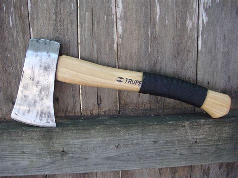 The Woods Roamer: The Inexpensive Woodcarving Axe