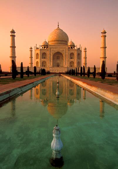 Taj Mahal, India photo on Sunsurfer