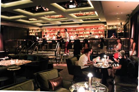 Manhattan Bar (Regent Hotel): Singapore Food Review