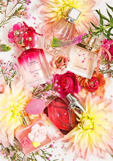 13 Best Floral Perfumes for 2017 - Flower Scents and Fragrances to Wear This Year