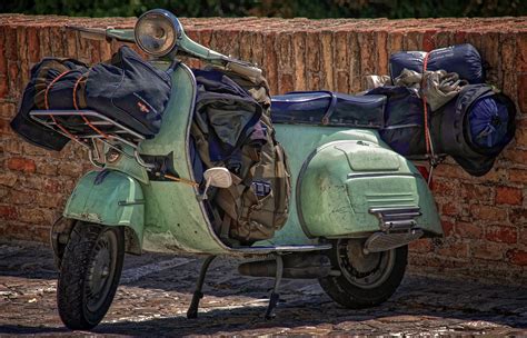 Vintage Vespa | Model and year? The Vespa was first built in… | Flickr