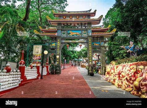 Haw Par Villa or Tiger Balm Garden Entrance Gate. This park has statues ...