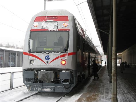 File:Train to Kaunas in winter, Vilnius railway station, Lithuania.jpeg - Wikitravel