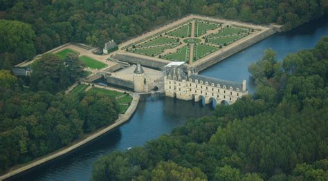 Aerial view of Chenonceau castle on the river Cher at Chenonceaux ...