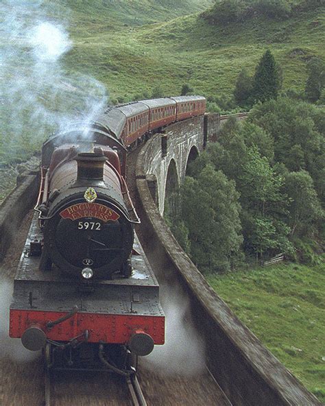 Harry Potter Warner Bros Studio's to open steam train and platform 9 ¾ - Daily Star