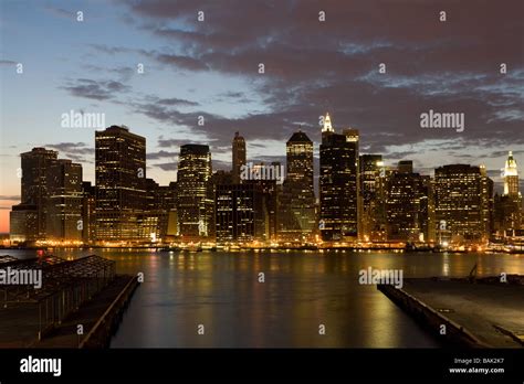 Lower Manhattan skyline Stock Photo - Alamy