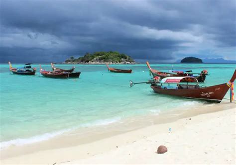 The Best Koh Lipe Snorkeling and Island-hopping Tour