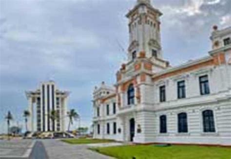 Veracruz: Sightseeing City Tour and Wax & Ripley´s Museums | GetYourGuide